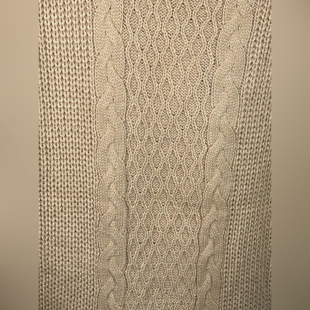 HIPPIE ROSE V-Neck Cable-Knit Sweater - Picture 3 of 3